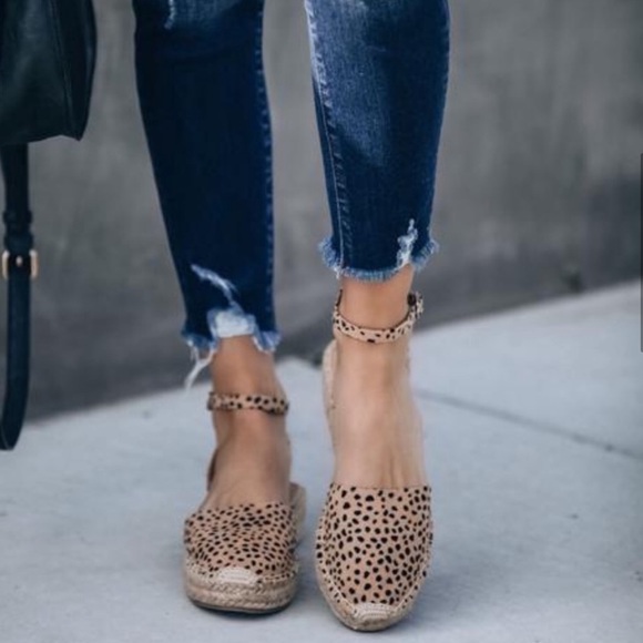 Cheetah Espadrille Sandals - Picture 2 of 9